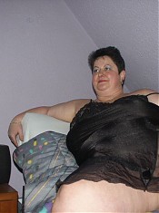 Plump Wives - Exclusive Amateur BBW pics